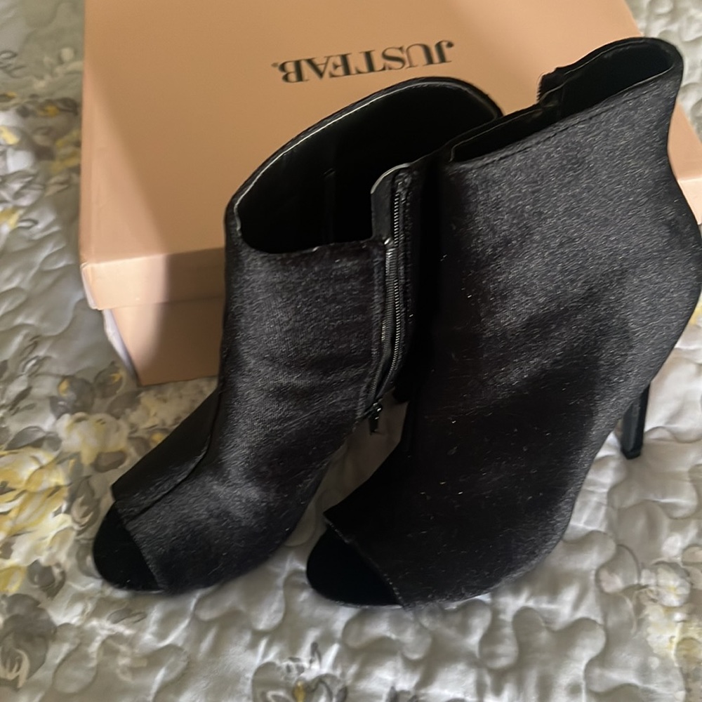 Open Toe Black Velvet Booties - Picture 3 of 7